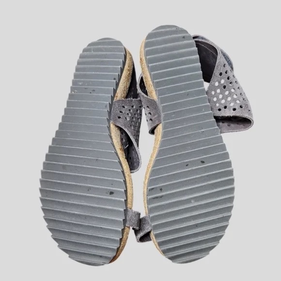 Pedro Garcia Venus Perforated Ankle Cuff Sandals EU39, US9 - Picture 4 of 8